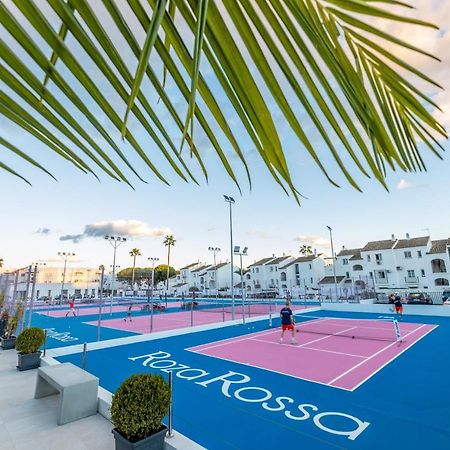 Residencia Deportiva Rozarossa Hotell Estepona Eksteriør bilde