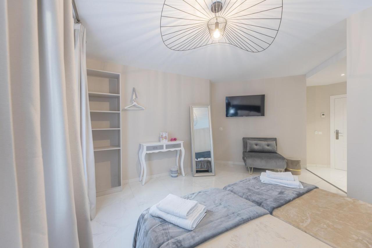 Residencia Deportiva Rozarossa Hotell Estepona Eksteriør bilde