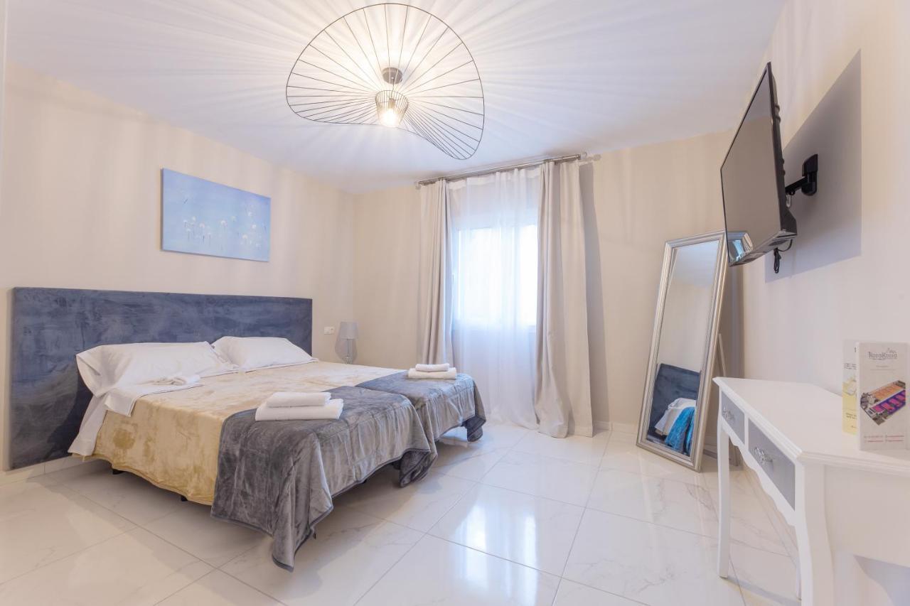 Residencia Deportiva Rozarossa Hotell Estepona Eksteriør bilde