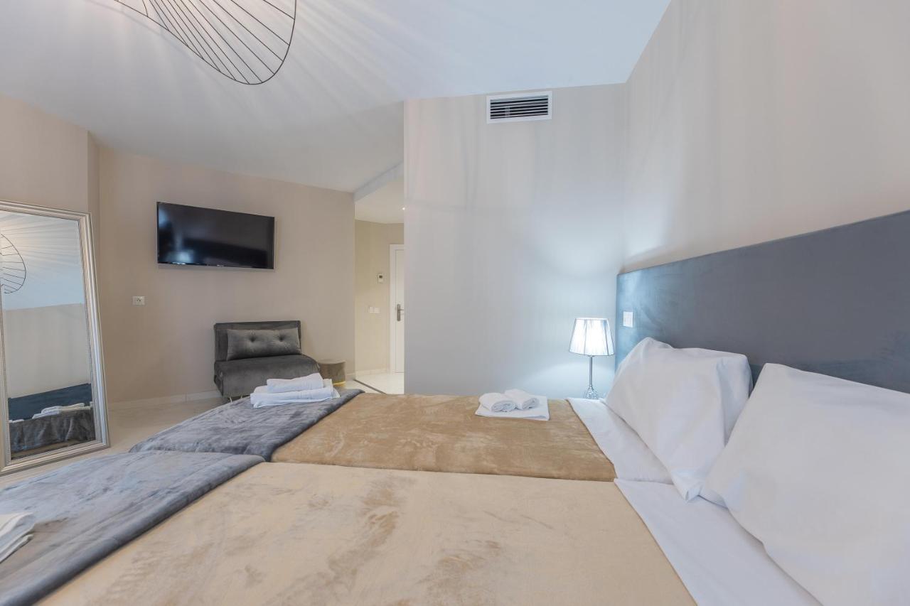 Residencia Deportiva Rozarossa Hotell Estepona Eksteriør bilde