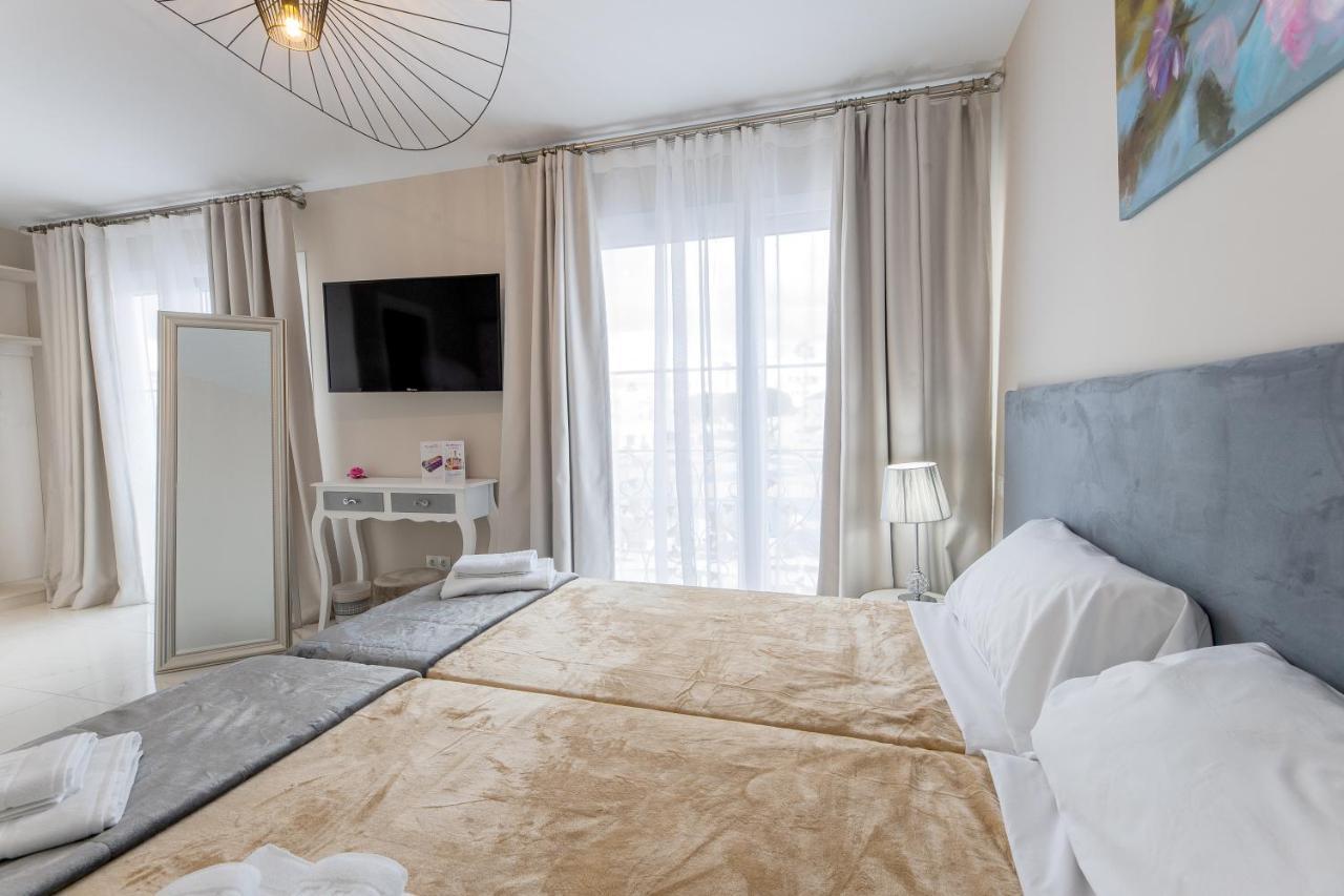 Residencia Deportiva Rozarossa Hotell Estepona Eksteriør bilde