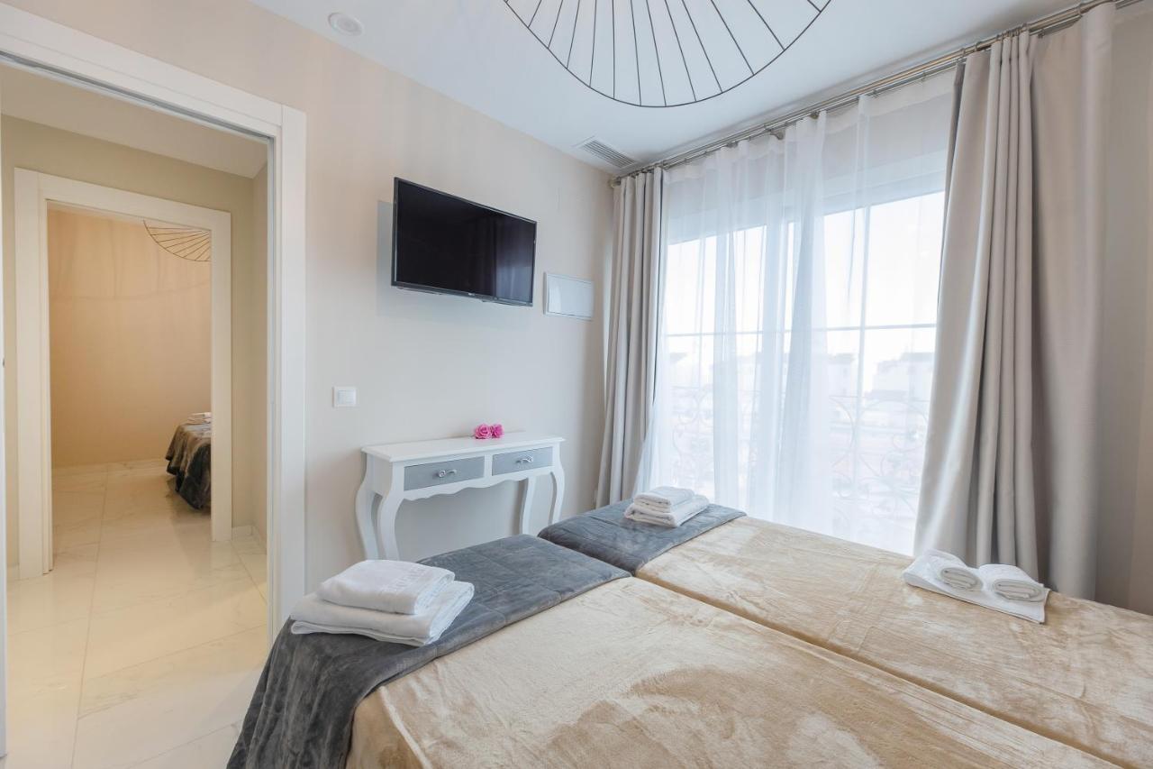 Residencia Deportiva Rozarossa Hotell Estepona Eksteriør bilde