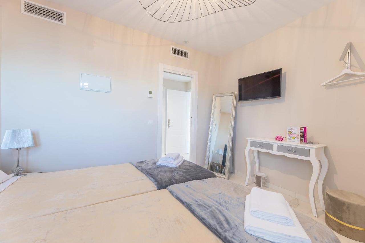 Residencia Deportiva Rozarossa Hotell Estepona Eksteriør bilde